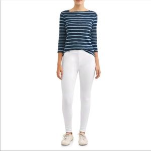 🌻2/$25 Time and Tru Stretch White Leggings